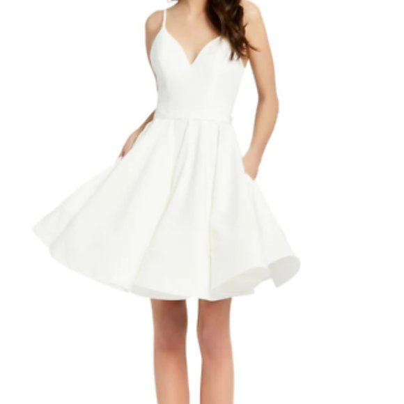 MAC DUGGAL WHITE FIT & FLARE COCKTAIL DRESS sz 6 - Picture 3 of 3